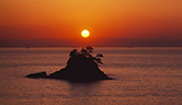 松島に沈む夕日 - 篠島万葉の丘
